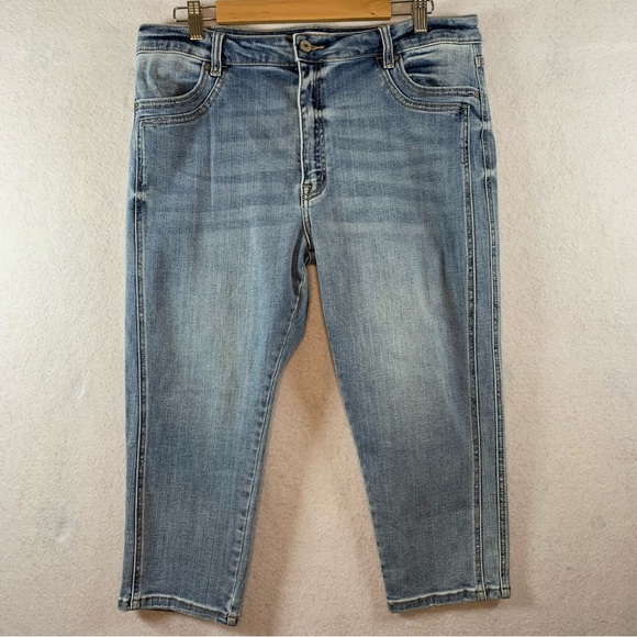 KanCan for Maurices Crop Jeans Sz 32 Light Wash - Picture 4 of 14